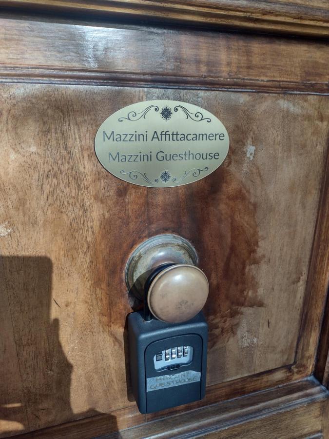 Mazzini Affittacamere Viareggio Exterior foto